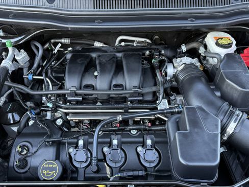 Used 2019 Ford Explorer FWD image 29