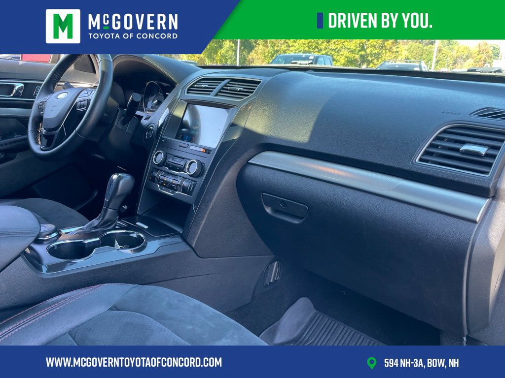 Used 2019 Ford Explorer XLT w/ Equipment Group 202A AWD/4WD image 26