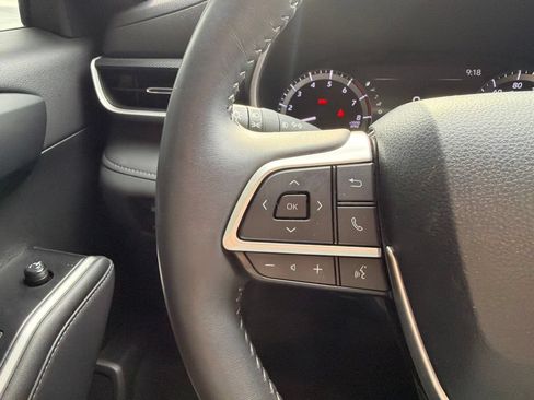 Used 2024 Toyota Highlander XSE FWD image 14
