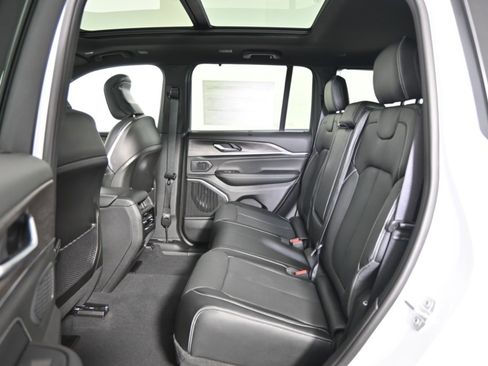 New 2025 Jeep Grand Cherokee Overland w/ Adv Protech Group III image 18