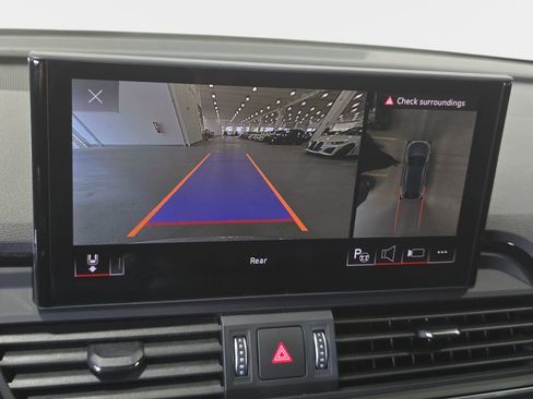 Used 2023 Audi SQ5 Prestige w/ Prestige Package image 22