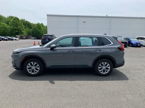 Used 2023 Honda CR-V LX image 2