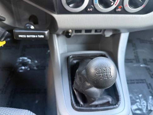 Used 2010 Toyota Tacoma 4x4 Access Cab V6 image 33