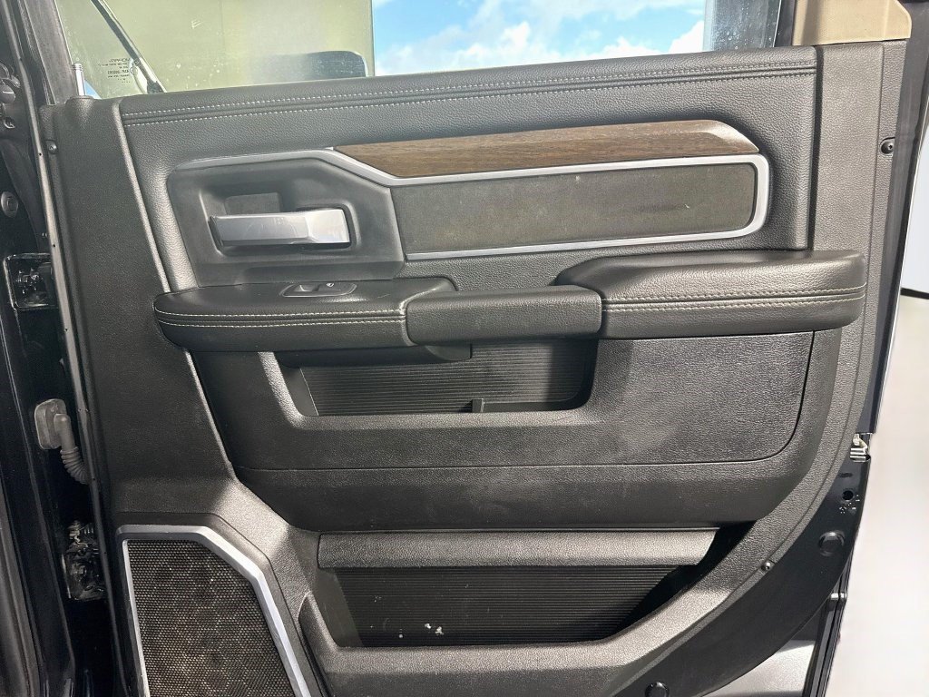 Used 2024 RAM 2500 Laramie AWD/4WD image 26