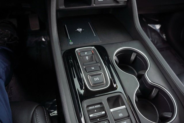 Used 2025 Honda Pilot Touring image 24