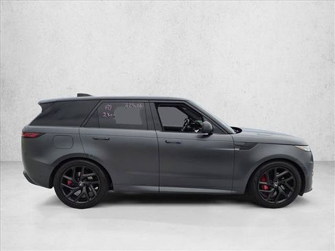Used 2024 Land Rover Range Rover Sport Dynamic SE AWD/4WD image 4