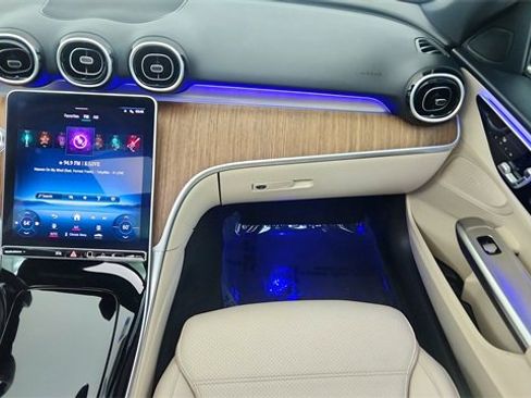 Used 2022 Mercedes-Benz C 300 Sedan image 39