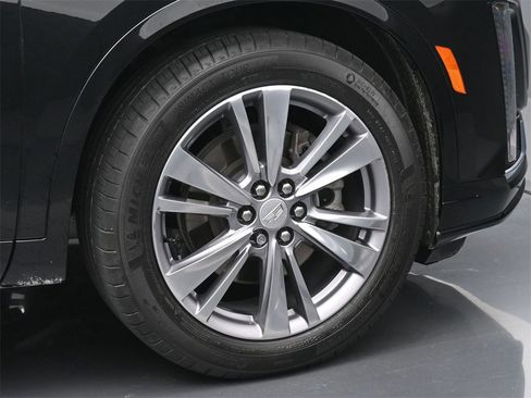 Certified 2024 Cadillac XT6 Premium Luxury image 6