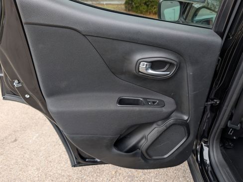 Used 2020 Jeep Renegade Sport image 26