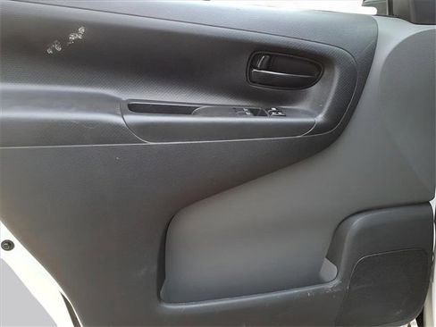 Used 2021 Nissan NV200 S w/ Back Door Glass Package image 10