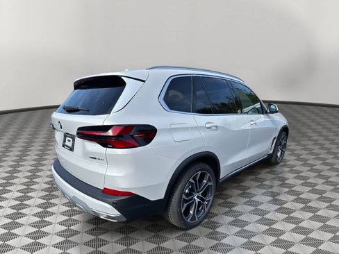 New 2026 BMW X5 sDrive40i w/ Executive Package image 3