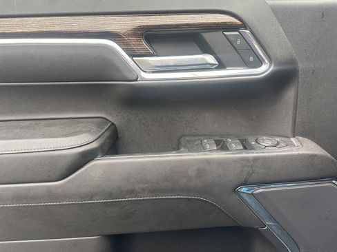 Used 2024 GMC Sierra 1500 Elevation image 10