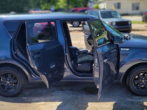 Used 2015 Kia Soul ! w/ Sun & Sound Package image 16