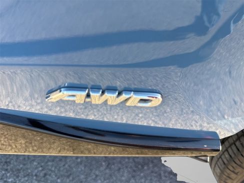 Used 2025 Toyota RAV4 SE image 25