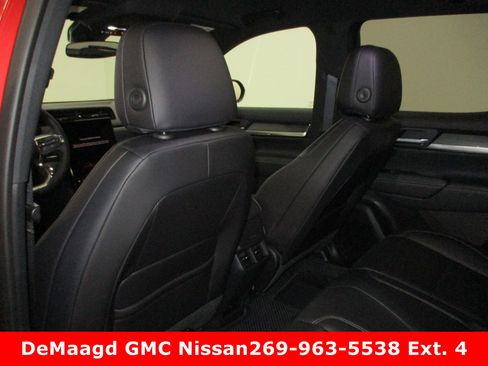 New 2026 GMC Terrain Elevation image 19