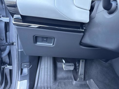 Certified 2025 Land Rover Range Rover Sport Dynamic SE image 33