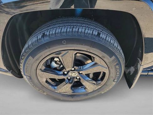 Used 2021 Toyota RAV4 XSE image 9