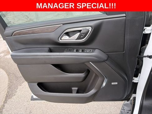 Used 2022 Chevrolet Tahoe Z71 w/ Z71 Off-Road Package AWD/4WD image 37