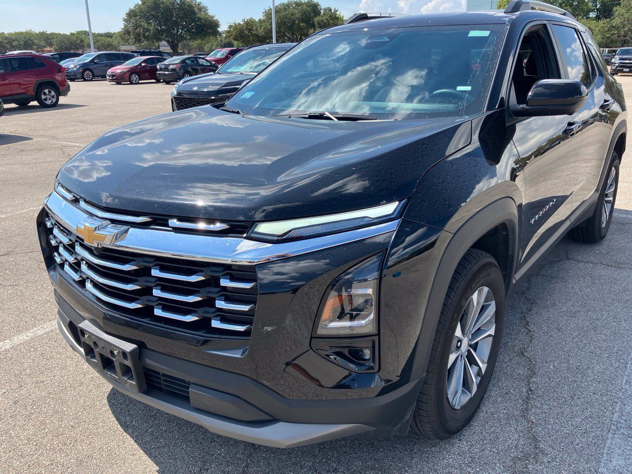 Used 2025 Chevrolet Equinox LT w/ Convenience Package II AWD/4WD image 1