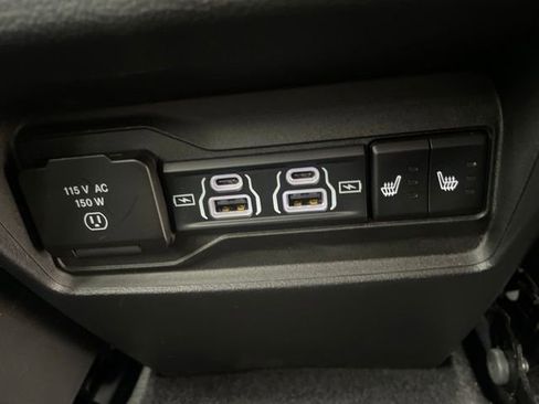 Used 2023 Jeep Grand Cherokee Limited w/ Black Appearance Package image 37