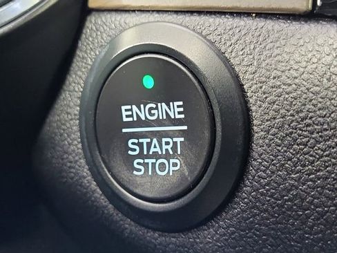 Used 2020 Ford Escape Titanium AWD/4WD image 28