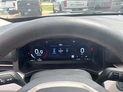 Used 2025 Ford Explorer Active w/ Active Comfort Package RWD image 8