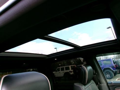 Certified 2021 RAM 1500 Limited w/ Night Edition image 18