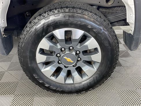 Certified 2023 Chevrolet Silverado 2500 Custom w/ Gooseneck/5TH Wheel Package image 32