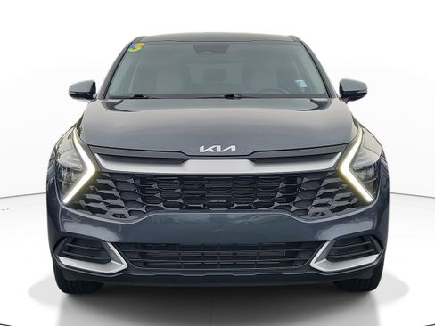 Used 2023 Kia Sportage EX image 2