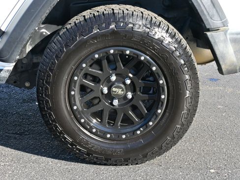 Used 2019 Jeep Wrangler Unlimited Sport S image 8