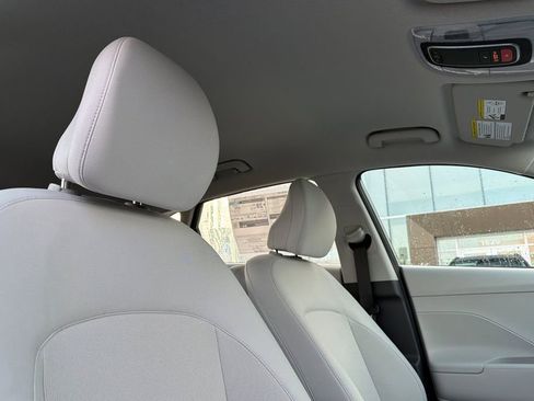 New 2026 Hyundai Kona SE image 15