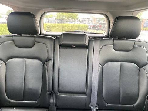 Used 2023 Jeep Grand Cherokee Limited AWD/4WD image 31
