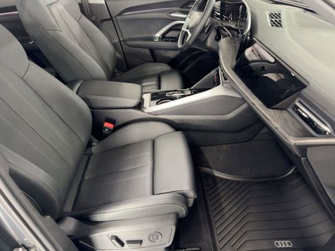 Used 2025 Audi Q5 Premium Plus w/ Premium Plus image 30