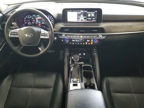 Used 2020 Kia Telluride SX w/ Towing Package image 9