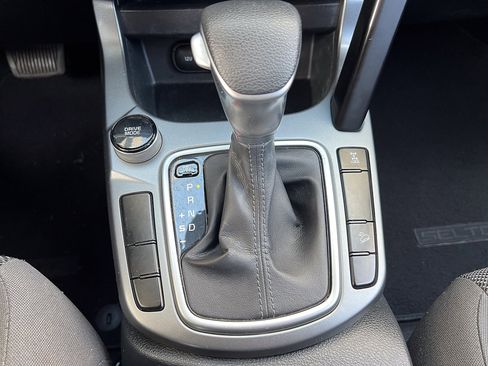 Used 2022 Kia Seltos LX AWD/4WD image 23