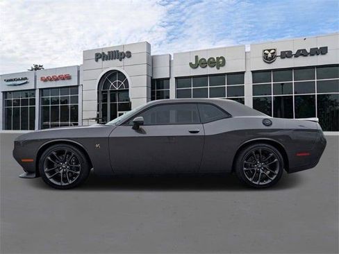 Certified 2020 Dodge Challenger R/T Scat Pack w/ Shaker Package RWD image 6