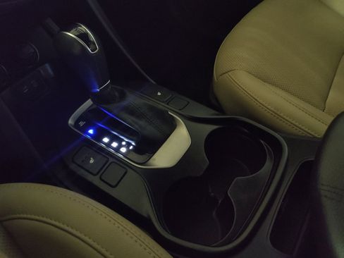 Used 2018 Hyundai Santa Fe Sport FWD image 26