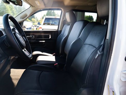 Used 2017 RAM 2500 Laramie w/ Convenience Group AWD/4WD image 19