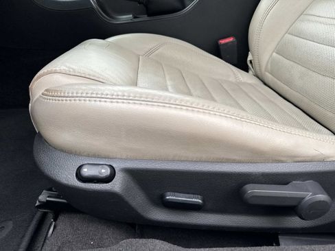 Used 2013 Ford Mustang Premium image 13