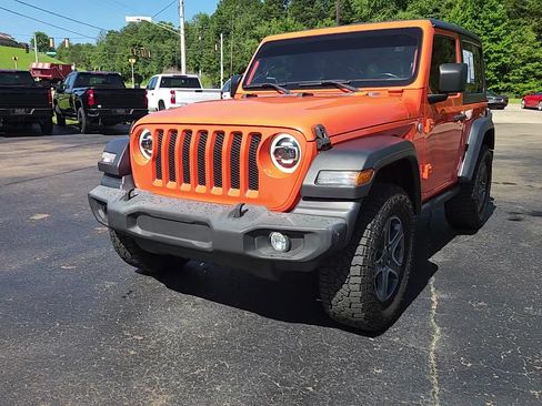 Used 2019 Jeep Wrangler Sport AWD/4WD image 12