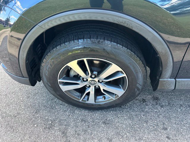 Used 2018 Toyota RAV4 XLE FWD image 28
