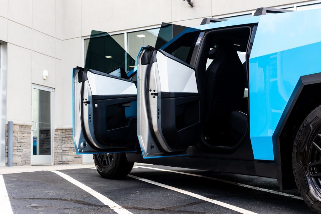 Used 2024 Tesla Cybertruck AWD Crew Cab image 14