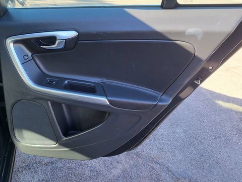 Used 2016 Volvo V60 T5 Premier w/ Protection Package FWD image 19