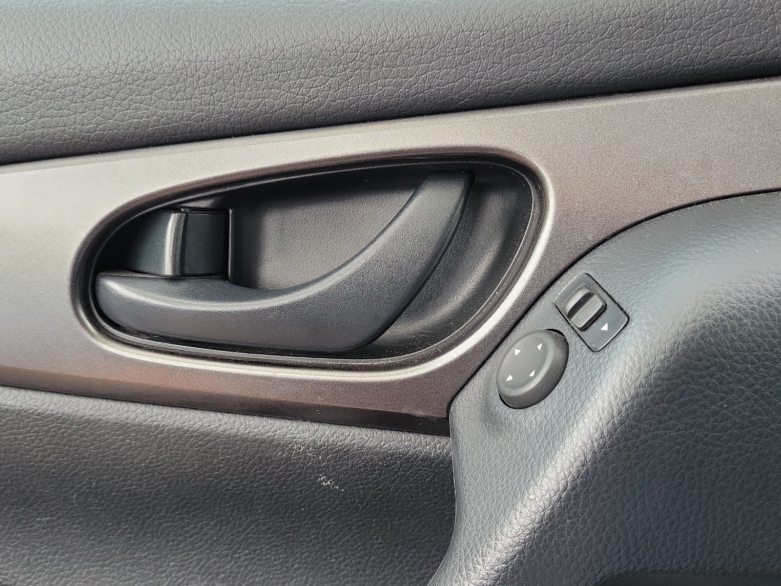 Used 2021 Nissan Rogue Sport S FWD image 12