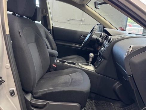 Used 2011 Nissan Rogue S AWD/4WD image 16