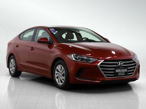 Used 2017 Hyundai Elantra SE image 7