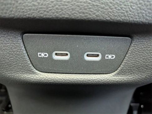 New 2026 Volkswagen Tiguan SE image 16