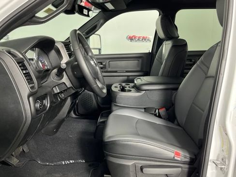 New 2026 RAM 2500 Tradesman AWD/4WD image 24