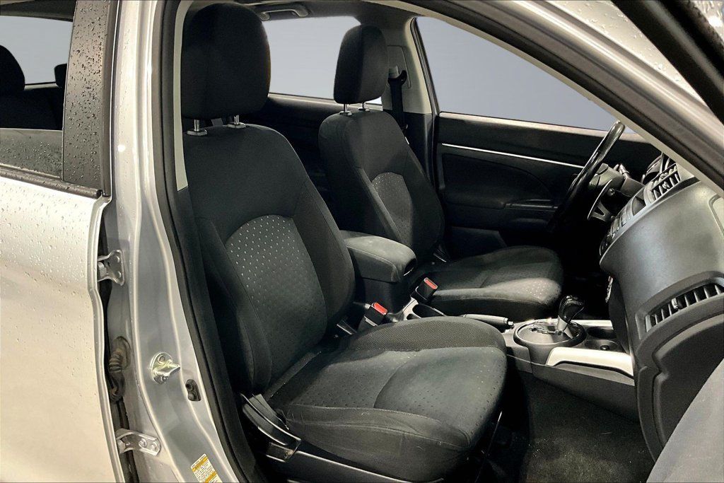 Used 2011 Mitsubishi Outlander Sport SE AWD/4WD image 26