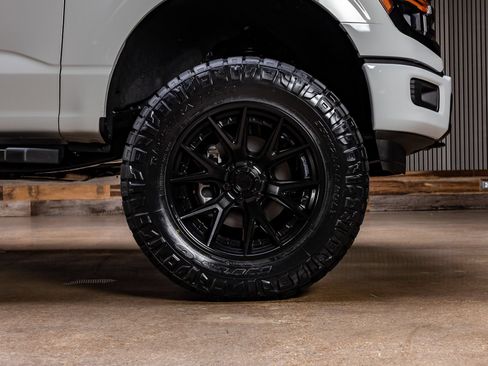 Used 2026 Ford F150 XLT w/ XLT Black Appearance Package AWD/4WD image 12